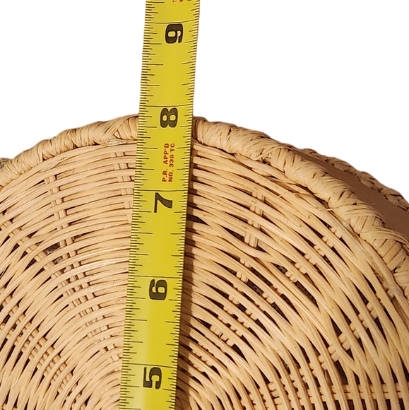 Woven wicker crossbody purse - Picture 4 of 6